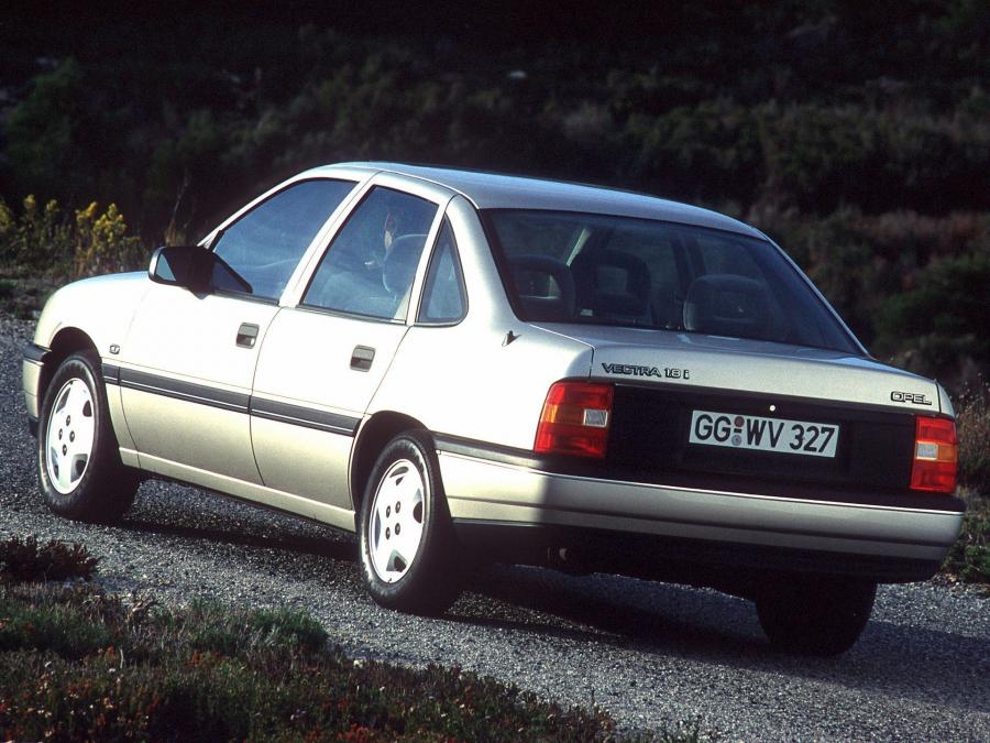  Opel Vectra Sedan 1988 года  (фото 24 из 29)